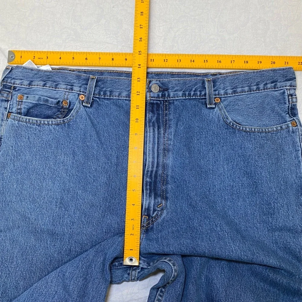 Levi's 550 Relaxed Fit Men's Jeans W42 L32 Light Wash Tapered Denim Pants